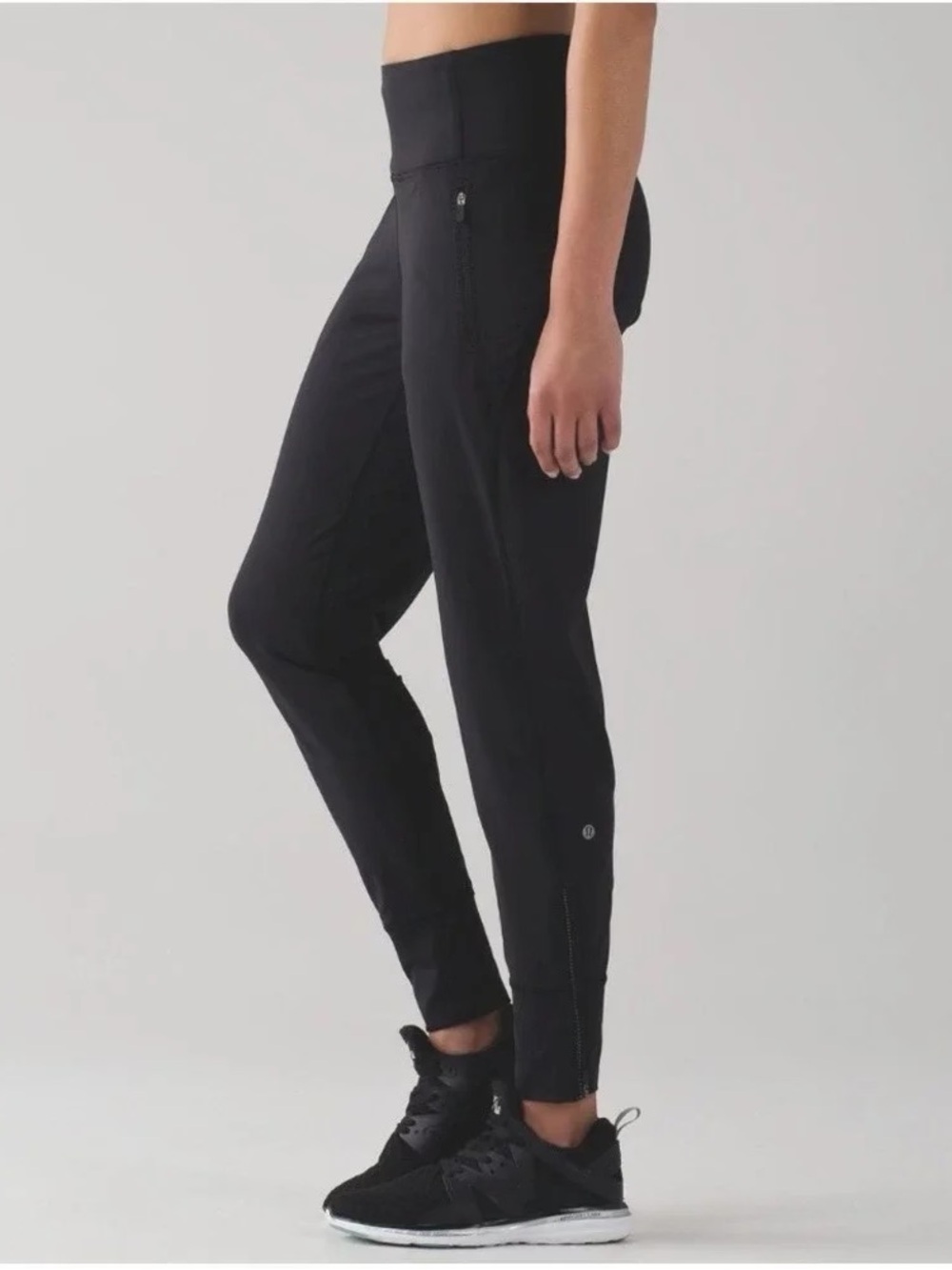 Lululemon Fresh Tracks Pant II Size 8 Black Jogger Leggings Athleisure